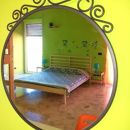 Bed 21 Bari
